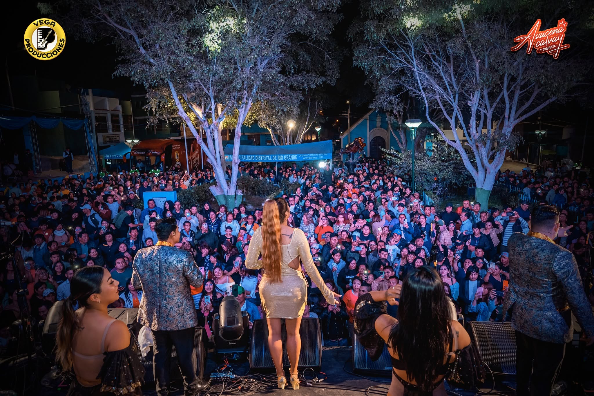 Azucena Calvay y Orquesta